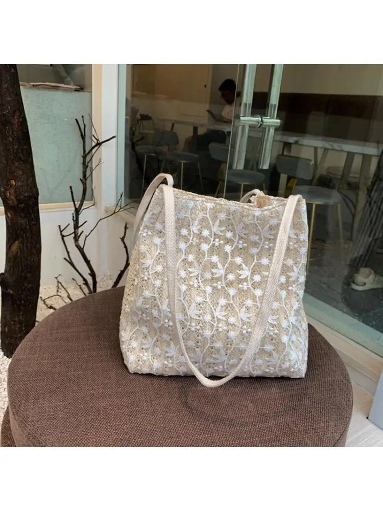 Сказочная сумочка 2023 han edition новой модной кружевной сумки через плечо тканая сумка-ведро joker straw bag