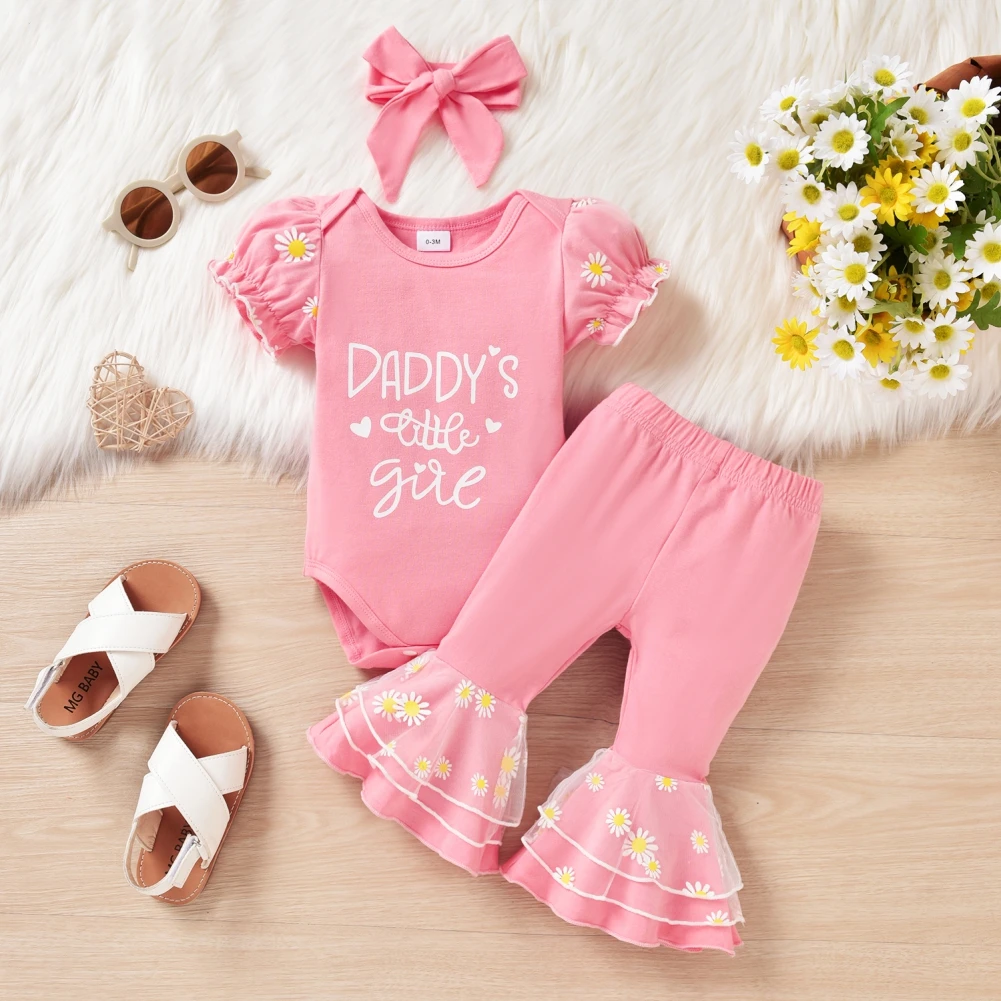Специальная акция, Летние комплекты для новорожденных девочек, комбинезон с коротким рукавом и буквами + расклешенные брюки с цветочным рисунком, наряды с лентой для волос, одежда